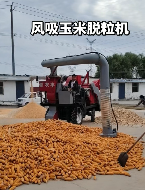 130马力五轴自走式玉米脱粒机